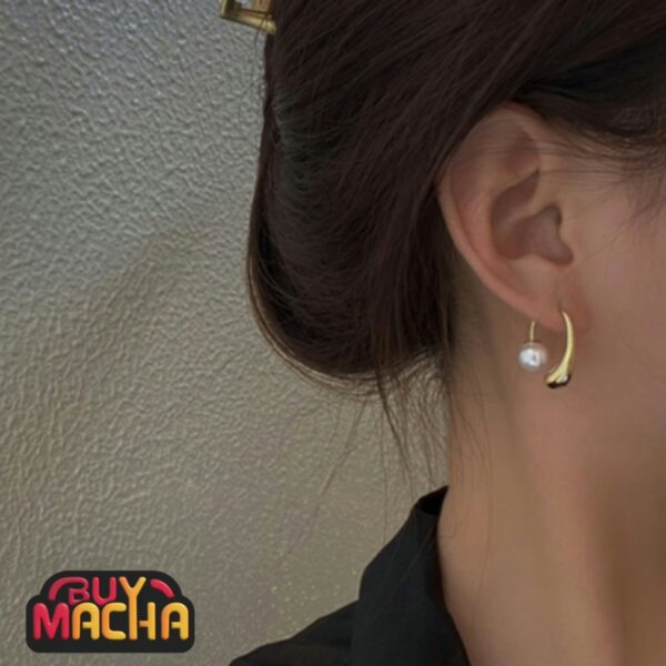 Buymacha Pearl Stud earrings